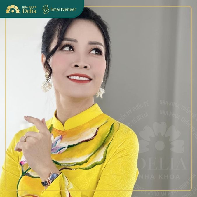 BTV Hoàng Trang thẩm mỹ răng sứ Emax tại nha khoa Delia