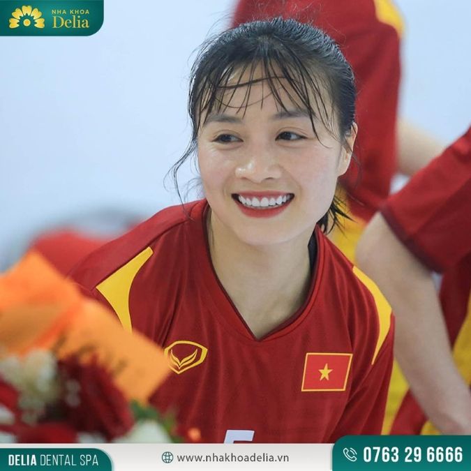 Crush quốc dân Hoàng Loan lại khiến dân tình chao đảo với nụ cười mới