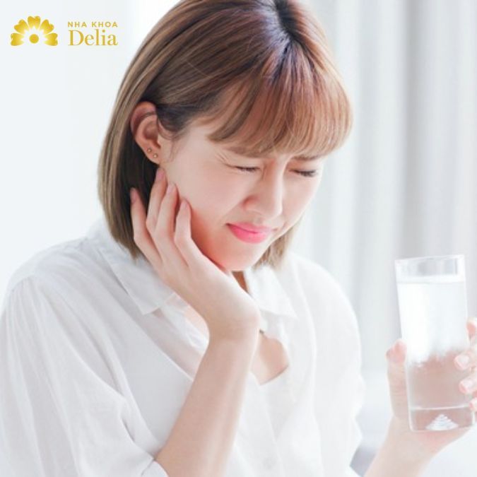 Đau nhức chân răng hàm dưới là bệnh gì? Cách chữa trị tạm thời và dứt điểm