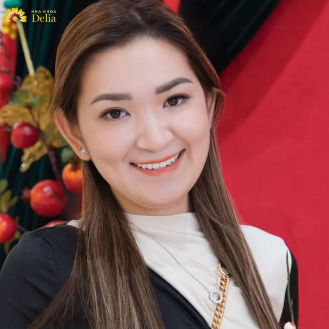 Muốn làm răng sứ nhanh – gọn – lẹ nên đến Delia – chị Linh Lê