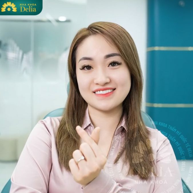Thoát khỏi “trầm cảm” hàm răng xấu sau khi đến Delia – KH Thu Huyền