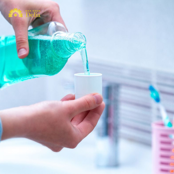 Review top 9 nước súc miệng tốt nhất cho hơi thở thơm mát, nụ cười tự tin