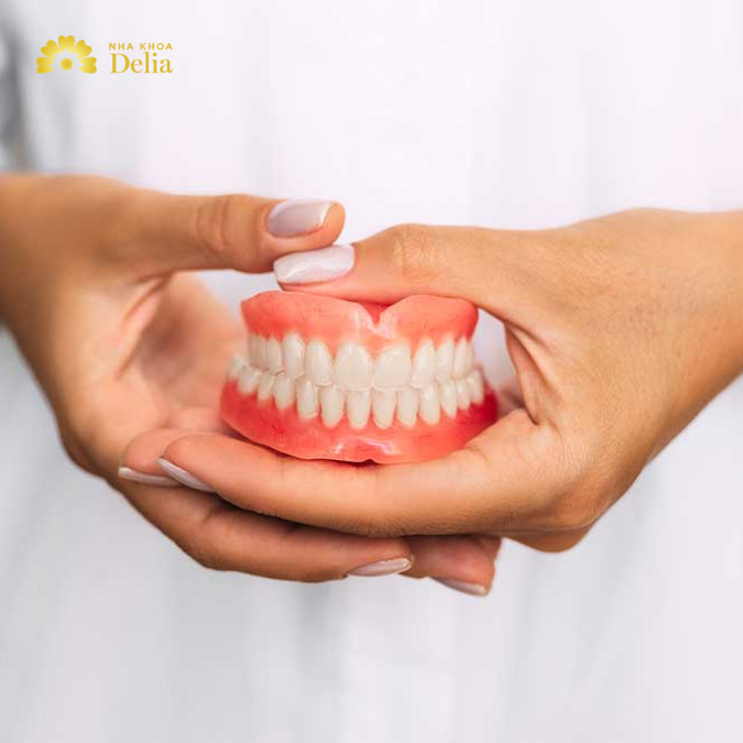Răng giả tháo lắp loại nào tốt, các tiêu chí lựa chọn như thế nào?