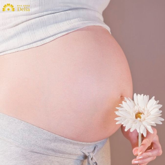 Trả lời câu hỏi: Bầu có niềng răng được không?