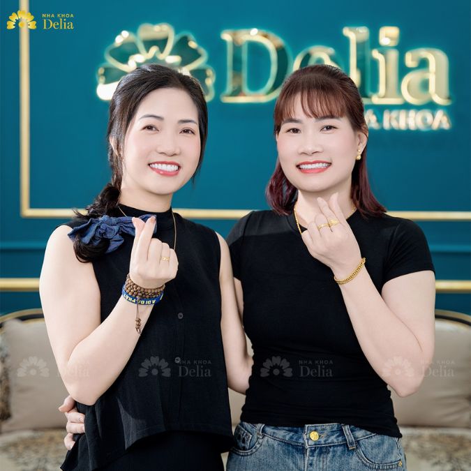 Hành trình làm răng sứ của chị em Nguyễn Hương tại Delia