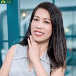 Chị Thúy Kiều - Thẩm mỹ răng sứ Emax: "Tôi ấn tượng với sự tận tâm và chu đáo của bác sĩ Thái Hà. Bác sĩ luôn lắng nghe và giải đáp mọi thắc mắc của tôi. Bác sĩ không chỉ là một người bác sĩ mà còn là một người bạn, luôn đồng hành cùng tôi trong suốt quá trình điều trị."