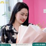 Chị Bích Hằng 