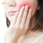 Nhổ răng khôn 1 bên có bị lệch mặt không? Bác sĩ giải đáp