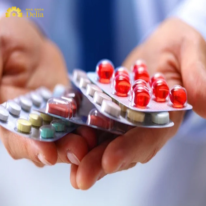 Lưu ý: uống thuốc giảm đau theo chỉ định của bác sĩ