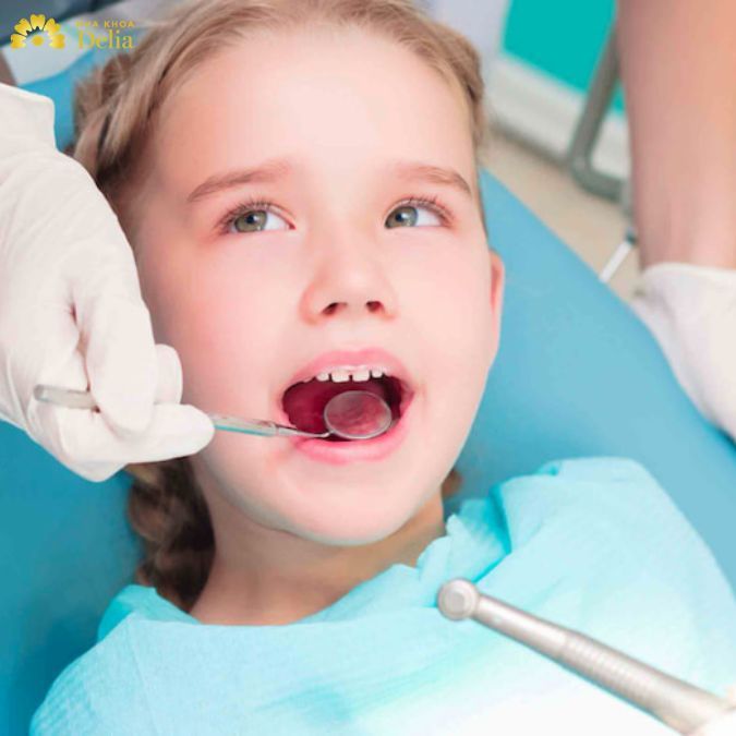Có nên bọc răng sứ cho trẻ em hay không? Lựa chọn bọc sứ cho trẻ em là điều không nên, đặc biệt với những chiếc răng sữa