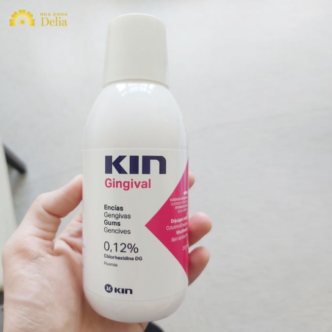 Các loại nước súc miệng cho răng sứ tốt nhất hiện nay 