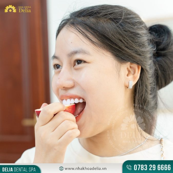 Bọc răng sứ cho răng sâu có khó chăm sóc không?