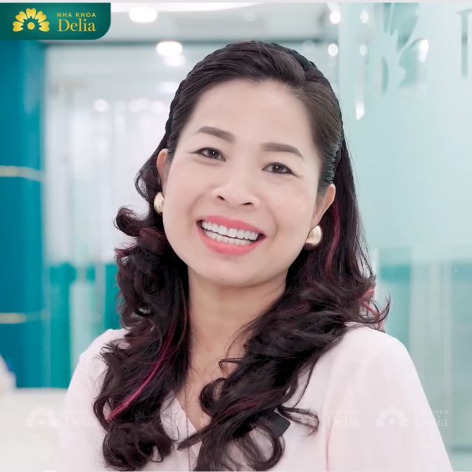 #Câu chuyện khách hàng: Chị Thủy Thánh Thiện – Thẩm mỹ 20 răng sứ Emax