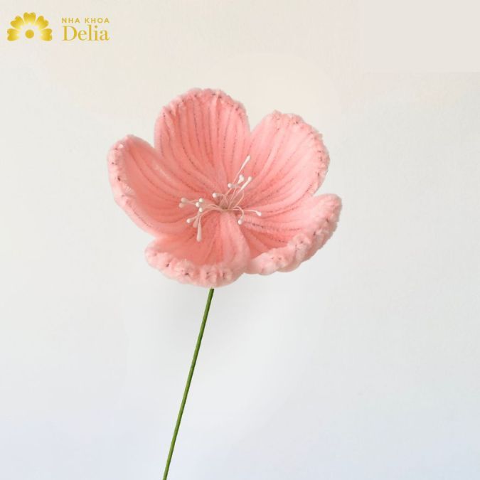 Hoa tết làm bằng kẽm nhung có thể trưng được trong nhiều ngày