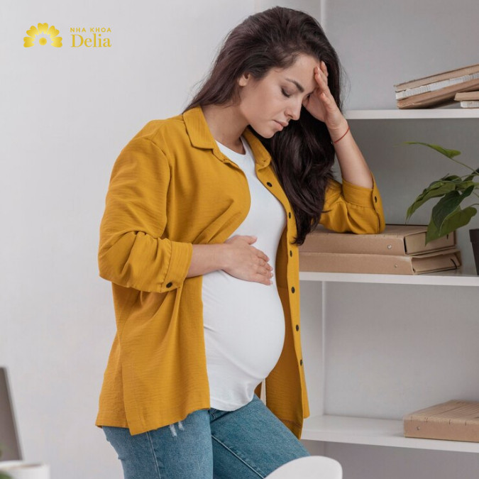Hormone thai kỳ ảnh hưởng đến sức khỏe răng miệng của mẹ bầu 