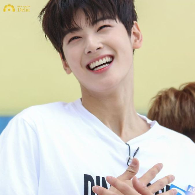 Idol Hàn với nụ cười tỏa nắng