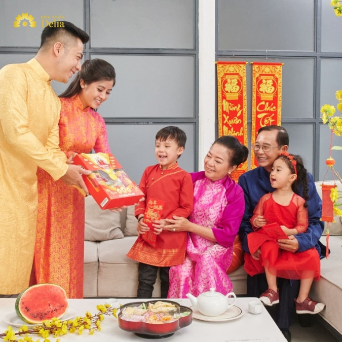 Những lời chúc năm mới 2024 tốt đẹp gửi đến ông, bà, bố, mẹ