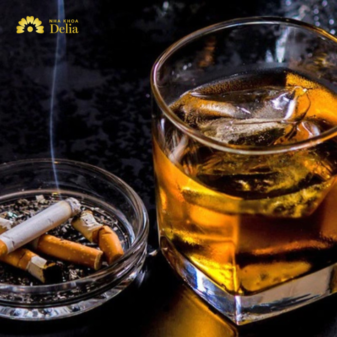 Tránh hút thuốc, uống rượu bia và hạn chế các hoạt động mạnh