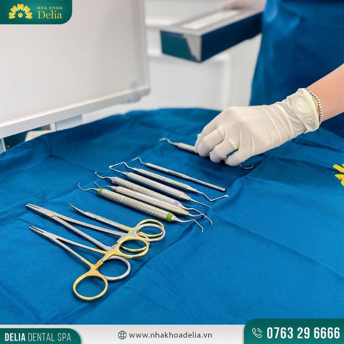 Để không xảy ra biến chứng sau khi lấy cao răng, dụng cụ nha khoa phải đảm bảo vô trùng vô khuẩn