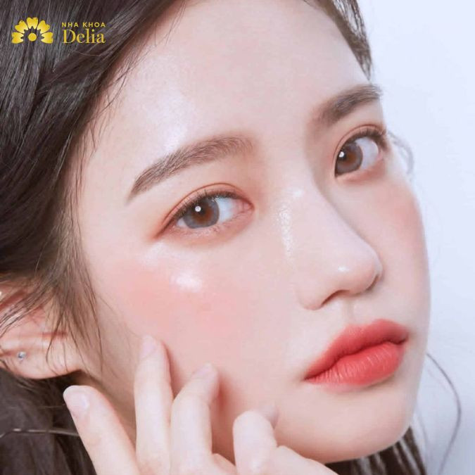 Makeup xinh lung linh với đôi mắt tròn to
