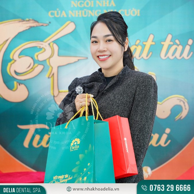 Chị Hương - Đống Đa, Hà Nội rất hài lòng với dịch vụ tại nha khoa Delia