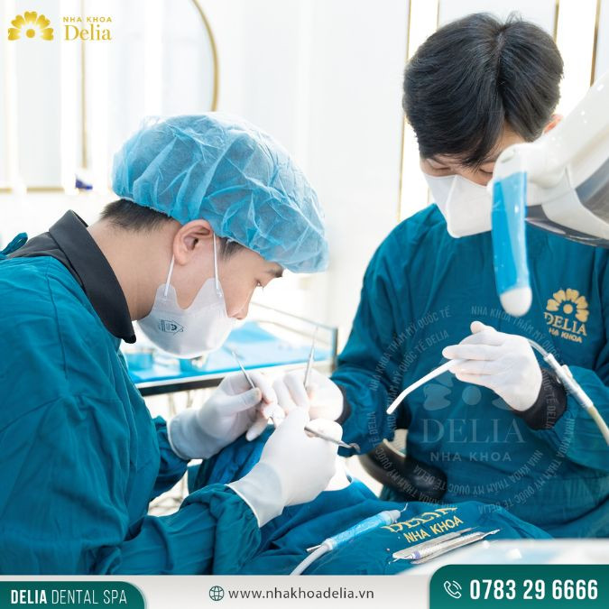 Dán sứ Veneer