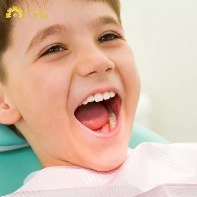 Trẻ em hoàn toàn có thể lấy vôi răng nếu như mảng bám xuất hiện quá nhiều trên răng của chúng