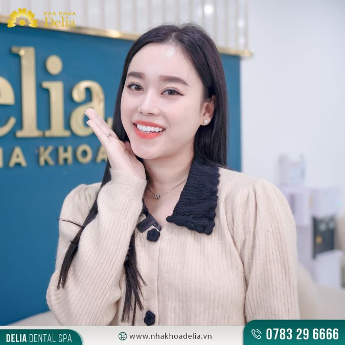 Chị Thúy Điệp (Hà Nội): "Chị đến Delia làm thì chị thấy rất ưng ý vì ở đây mài răng chỉ mài một lớp mỏng mỏng thôi . Khi làm thấy bác sĩ làm rất nhẹ nhàng, không bị đau, chỉ bị buốt một chút khi gây tê thôi." 