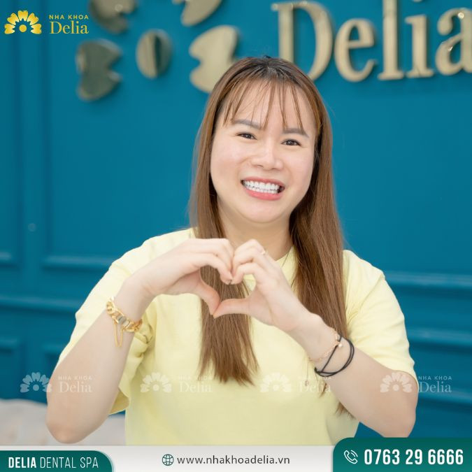 Chị Lan Anh: Cảm ơn bác sĩ Delia đã giúp cho tình trạng răng lệch nhân trung của mình cải thiện hoàn toàn. Hàm răng trắng đẹp và đều khiến mình tự tin hơn rất nhiều.