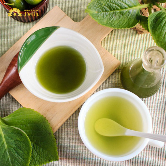 Dùng lá húng chanh để xử lý triệt để mùi hôi miệng
