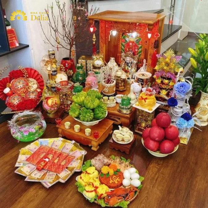 Chú ý thay nước, hoa quả cúng Thần Tài mỗi ngày.