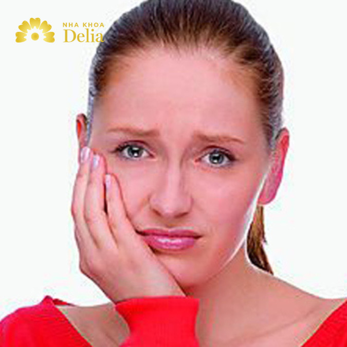 Tình trạng há miệng ra bị đau hàm