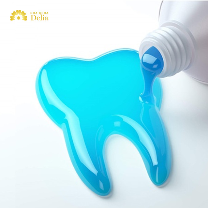 Fluoride là một khoáng chất thiết yếu trong việc bảo vệ men răng và ngăn ngừa sâu răng, có trong kem đánh răng muối