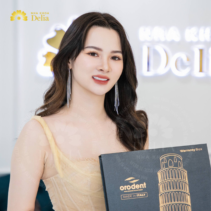 Tôi không còn phải lo lắng về việc mắc cài cản trở giao tiếp hàng ngày của mình nữa. Kết quả cực kỳ ấn tượng và tôi thực sự tự tin với nụ cười mới của mình - chị Minh Chi