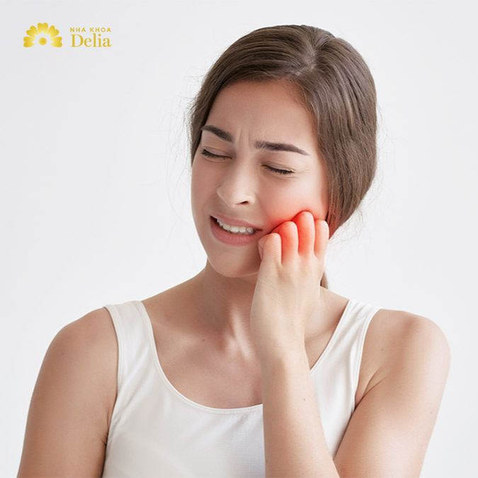 Bác sĩ giải đáp: Răng giả bị đau cần xử lý như thế nào?