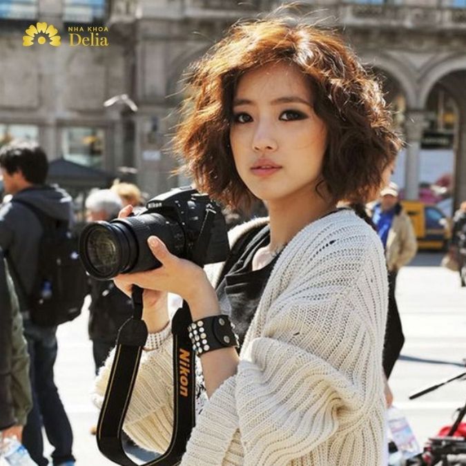 Tóc ngắn dập xù dễ thương đi đám cưới