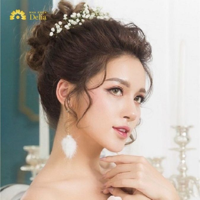 Kiểu tóc búi cao sang chảnh