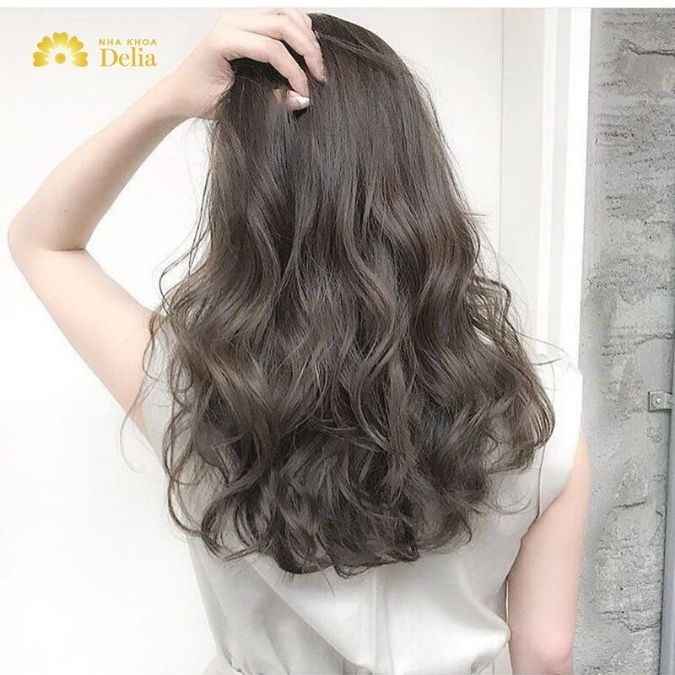 Tóc dài xoăn sóng đi đám cưới