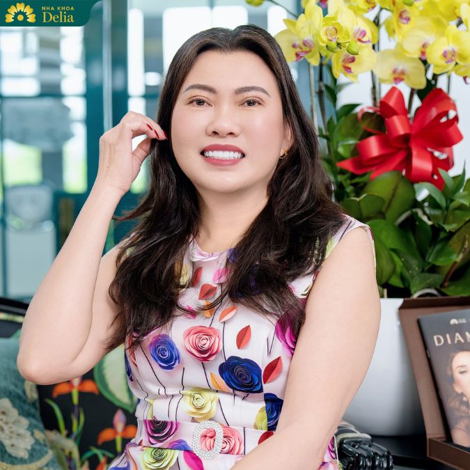 Tóc xoăn nửa đầu