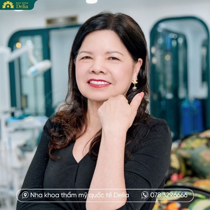 Sau khi nhổ răng số 6 do vỡ không thể cứu chữa, tôi được các bác sĩ tại Delia tư vấn làm cầu răng sứ