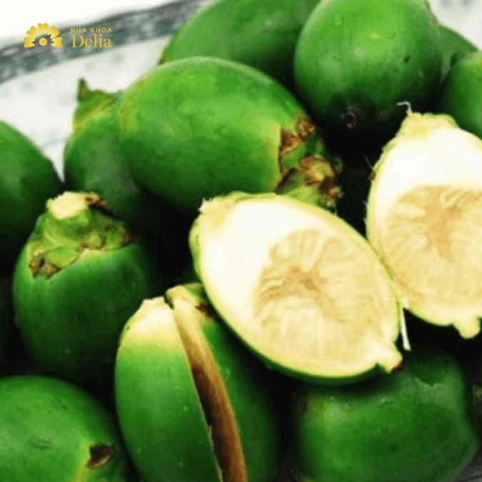Súc miệng bằng rượu cau có thể giúp giảm vi khuẩn và làm sạch khoang miệng nhờ tính kháng khuẩn