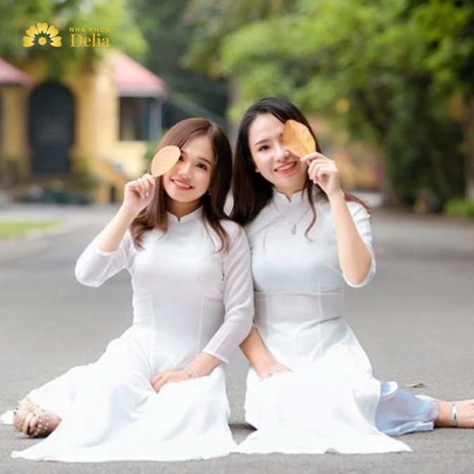 Chụp ảnh áo dài 2 người trẻ trung