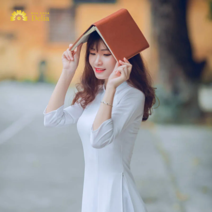 Chụp ảnh kỷ yếu áo dài trắng