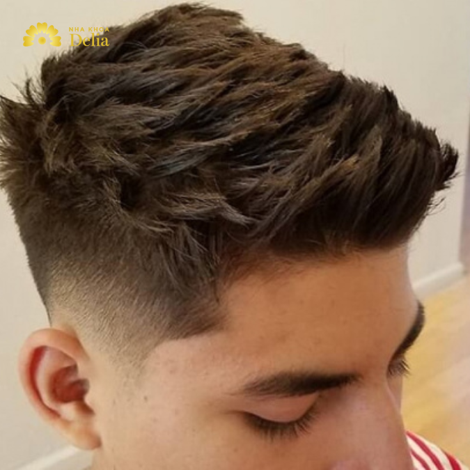 Tóc ngắn nam mặt tròn: Kiểu tóc Short Spiky 